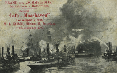 PBK-1993-1007 De brand van het schip de Sommelsdijk van de Holland-Amerika Lijn. De brand begon op 21 april in de Maashaven.