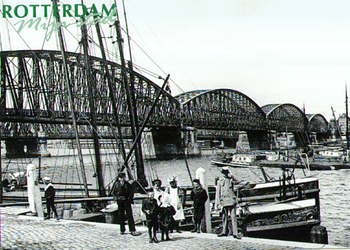 PBK-2002-27-5 Prentbriefkaart behorende tot de serie Rotterdam Mijn stad deel 3, met een afbeelding van de Spoorbrug en ...
