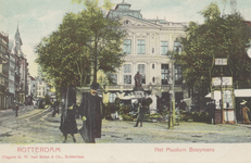 PBK-3027 Van Hogendorpsplein, gezien uit het westen. Het Schielandshuis met links de Boijmansstraat. Op de voorgrond de ...