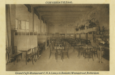 PBK-8153 Conversatiezaal van grand café-restaurant C.N.A. Loos, voorheen café-restaurant Boneski, aan het Hofplein.