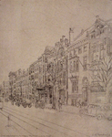1984-316 Straatbeeld nabij de Witte de Withstraat (hoek geheel links). In het midden van de rij huizen A. Driessen.