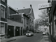 1974-1065 De Waterloostraat, gezien vanaf de hoek met de Oudedijk.