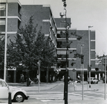 1978-1694 Crooswijkseweg, hoek Goudse Rijweg, naar het noordoosten, met de winkels uit het westen.