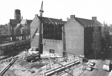 1978-2611 Uitbreiding van het administratiegebouw van de PTT aan de Botersloot.Gezien vanaf het dak van het Flevogebouw ...