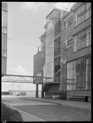 1978-3370 Kantoorgebouw van Van Nelle, aan de Van Nelleweg 1.