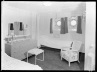 1978-3736 Het interieur van de s.s. Nieuw Amsterdam II. Een hut in de 1e klasse.