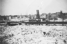 1979-1511 Gezicht op de door het Duitse bombardement van 14 mei 1940 getroffen omgeving van de Binnenrotte, uit ...
