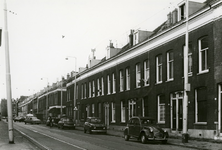 1979-2743 Crooswijksestraat, uit westelijke richting.Linkerzijde trambaan voor lijn 9.