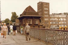 1981-1988-TM-1993 Mathenesserbrug over de Delfshavense Schie.Afgebeeld van boven naar beneden:-1988: ...
