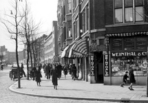 1983-3529 Gezicht op de Van Cittersstraat, gezien vanaf het Burgemeester Meineszplein.