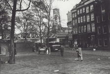 1983-3653 De Galerij.Op de achtergrond het spoorwegviaduct, het Hofplein en de Blauwe Molen.