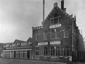 1984-2372 Kantoren en een fabriek aan het Boerengat.