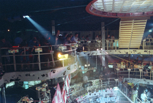 1990-470 Disco-dancing Tomorrowland nummer 37 te Prins Alexanderlaan.