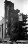 1992-561 Restanten van het warenhuis de Bijenkorf aan de Schiedamsesingel, na het Duitse bombardement van 14 mei 1940.
