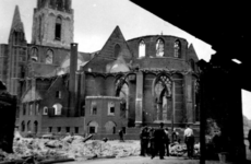 1998-997 Gezicht op de door het Duitse bombardement van 14 mei 1940 getroffen omgeving van de Binnenrotte. Het ...