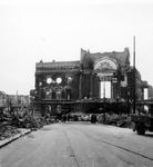2001-1461 Puinresten als gevolg van het Duitse bombardement van 14 mei 1940. De Botersloot met het stadhuis aan de ...