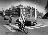 2004-5385 Gezicht op het P.C. Hoofdplein met rechts de Da Costastraat.