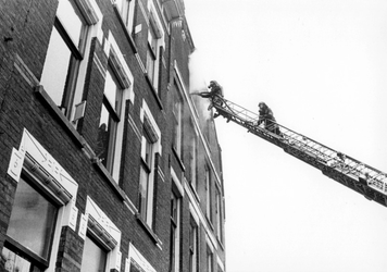 2005-5409 In de Vrouw-Jannestraat is er brand in een onbewoond pand.