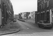 2005-7493 De Heer Kerstantstraat uit oostelijke richting gezien. Op de achtergrond de Bergweg.