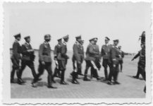 2008-1365 Hermann Göring, bevelhebber van de Luftwaffe (op de voorgrond rechts), wordt op Vliegveld Waalhaven begroet.