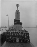 1922 Groepsfoto van bemanning van de onderzeeboot 'Walrus' bij de Onderzeebootdienst van de Koninklijke Marine in de ...