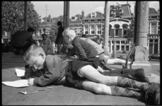 20012-79-32 Tekenwedstrijd voor kinderen op het Pijnackerplein, georganiseerd door het Christelijke Jonge Mannen ...