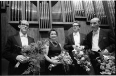 21021-5-14 De vier organisten van het openingsconcert van de orgelweek: Marie Claire Alain, Luigi Tagliavini (links), ...
