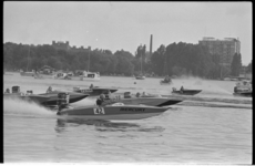 21391-1-8 Internationale speedbootraces op de Kralingse Plas ter gelegenheid van het 11e lustrum van het Rotterdamsch ...