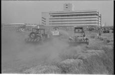 21398-5-4 Stockcarraces in de Spaanse Polder in het kader van 11e lustrum Rotterdams Studenten Corps.