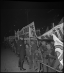 23142-4-1 Elf actiegroepen uit oude wijken demonstreren voor het Stadhuis aan de Coolsingel uit onvrede over het ...