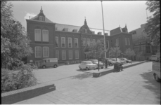 305910-43 Verzorgingstehuis voor bejaarden van de Stichting Simeon & Anna op de West-Kruiskade 12.