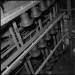 5173-1 Herplaatsing klokken carillon in de Sint Laurenstoren.