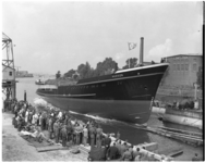 6686 Op de scheepswerf van J. en K. Smit te Kinderdijk wordt de nieuwe sleepboot 'Hudson' van Leen Smit en Co's ...