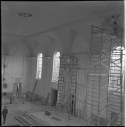 828 Interieur van de Hoflaankerk tijdens verbouwing.