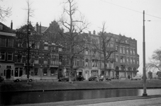 1976-2405 Gezicht op de Westersingel, bij de West-Kruiskade ( rechts ) vanaf de Mauritsweg.