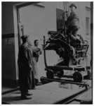 1109 Transport van een drukpers bij de verhuizing van het Rotterdamsch Nieuwsblad van de Zuidblaak naar het Slagveld.