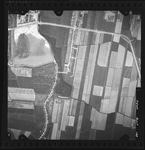 FD-4299-187 Verticale luchtfoto van Zomerland en de Kreeksche Haven (linksboven), de Rijksweg Rotterdam-Dordrecht, de ...