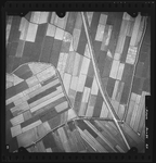 FD-4299-212 Verticale luchtfoto van IJsselmonde met het Kerkedijkje, de rijksweg Rotterdam - Dordrecht, het ...