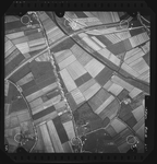 FD-4299-268 Verticale luchtfoto van Rhoon met de Groene Kruisweg, Achterdijk, Rijsdijk en de Koedood (rivier).