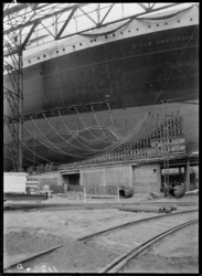 RDM-11220-4 De bouw van het SS Nieuw Amsterdam (2) op de werf van de Rotterdamsche Droogdok Maatschappij, gezien naar ...