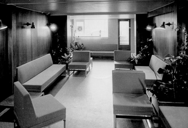 1970-510 Interieur dagverblijf voor geestelijk gehandicapten aan de Heemraadssingel. Een recreatieruimte in de kelder. ...