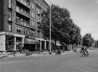 1972-1697 De Goudsesingel, links de hoek met de Vondelweg.