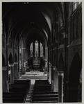 1972-594 Interieur van de Kerk van de Heilige Martelaren van Gorcum of Stieltjeskerk aan het Stieltjesplein. Vanuit het ...
