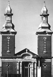 1972-653 Kerktoren van de Paradijskerk aan de Nieuwe Binnenweg 23.
