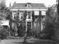 1973-1452 Villa 's-Gravenhof aan de 's-Gravenweg nummer 168.