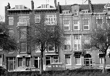 1973-699 Huizen nummers 237, 239 en 241 aan de Heemraadssingel.