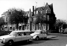 1973-701-EN-702 Huizen aan de Heemraadssingel hoek van de C.P. Tielestraat. Nummer 249: Rust- en verpleeghuis Astrid.