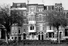 1973-705 Huizen nummers 255, 257 en 259 aan de Heemraadssingel.