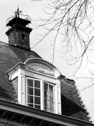 1973-736-TM-738 Huizen aan de Heemraadssingel.Afgebeeld van boven naar beneden:-736: huis nummer 319: dakpunt met ...