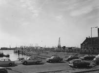 1974-804 De westzijde van Schiemond, vanaf de Westzeedijk.
